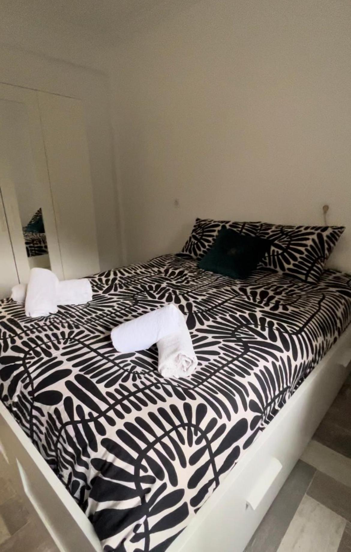 Lovely Rooms En Piso Compartido Севилья Экстерьер фото
